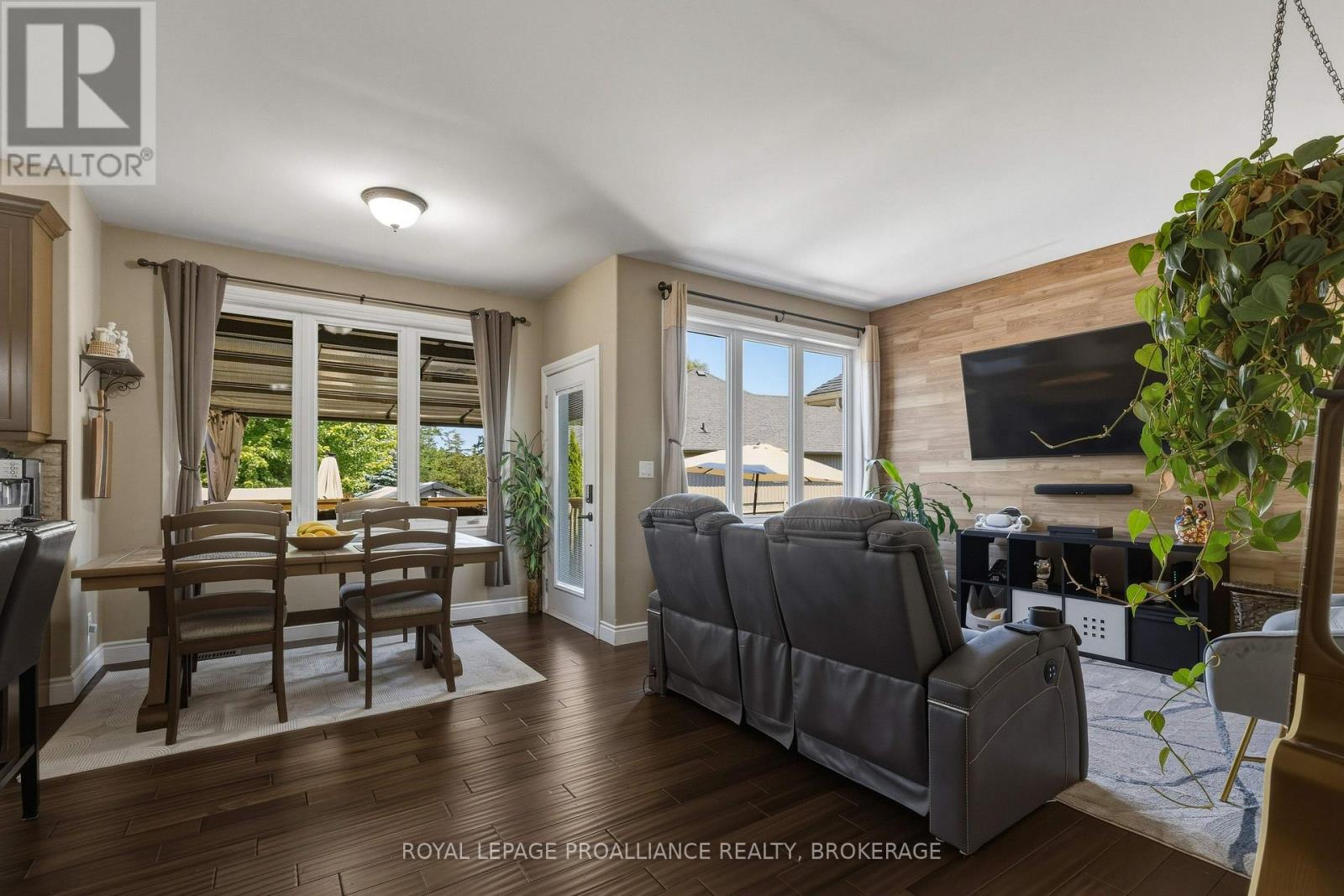 92 WINDERMERE BOULEVARD - 10