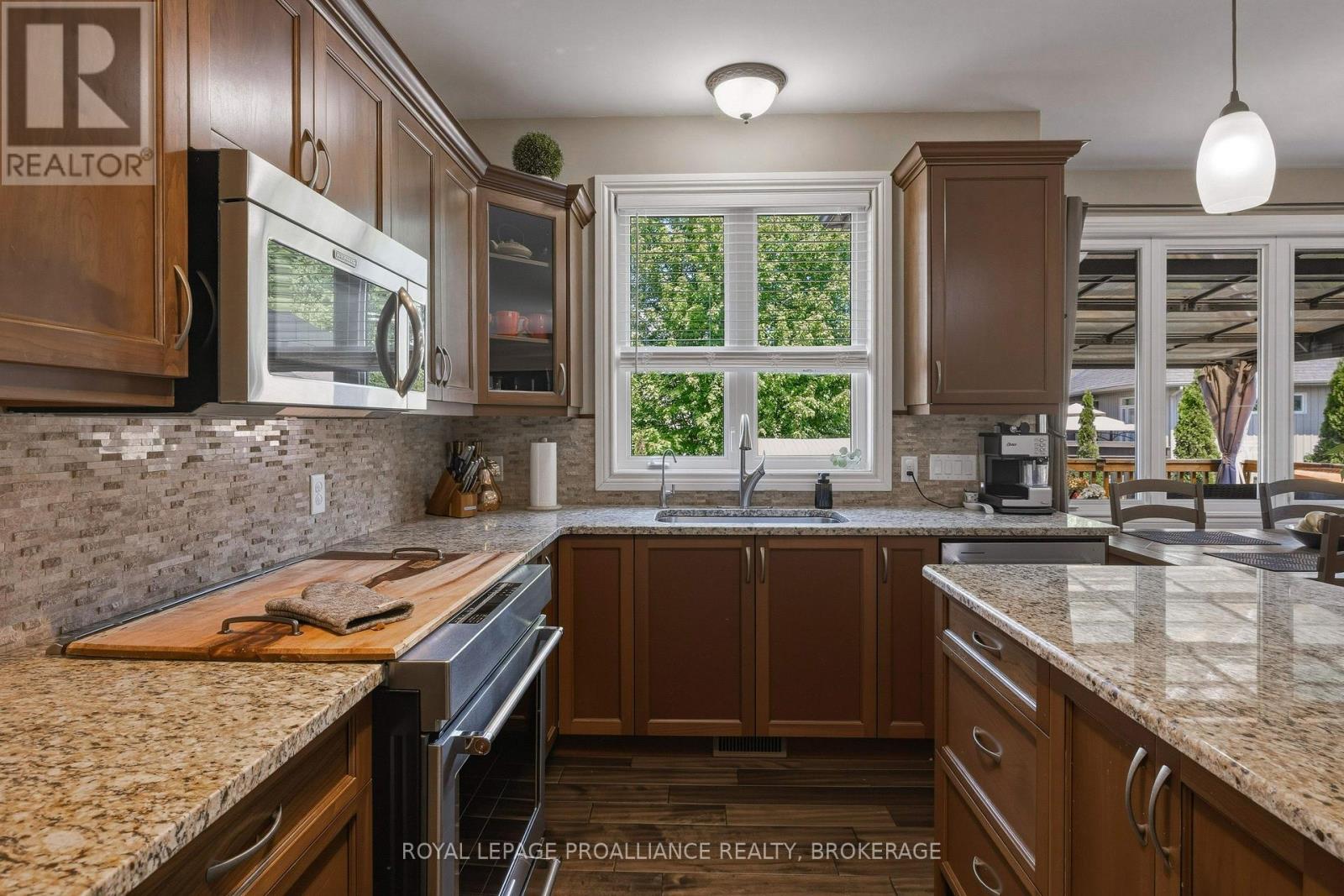 92 WINDERMERE BOULEVARD - 14