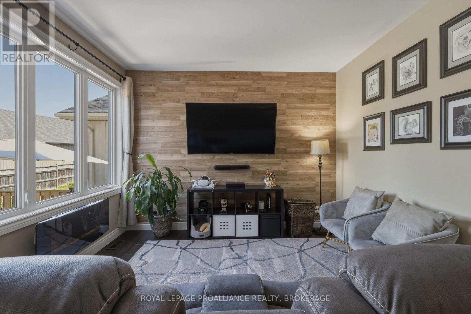 92 WINDERMERE BOULEVARD - 18