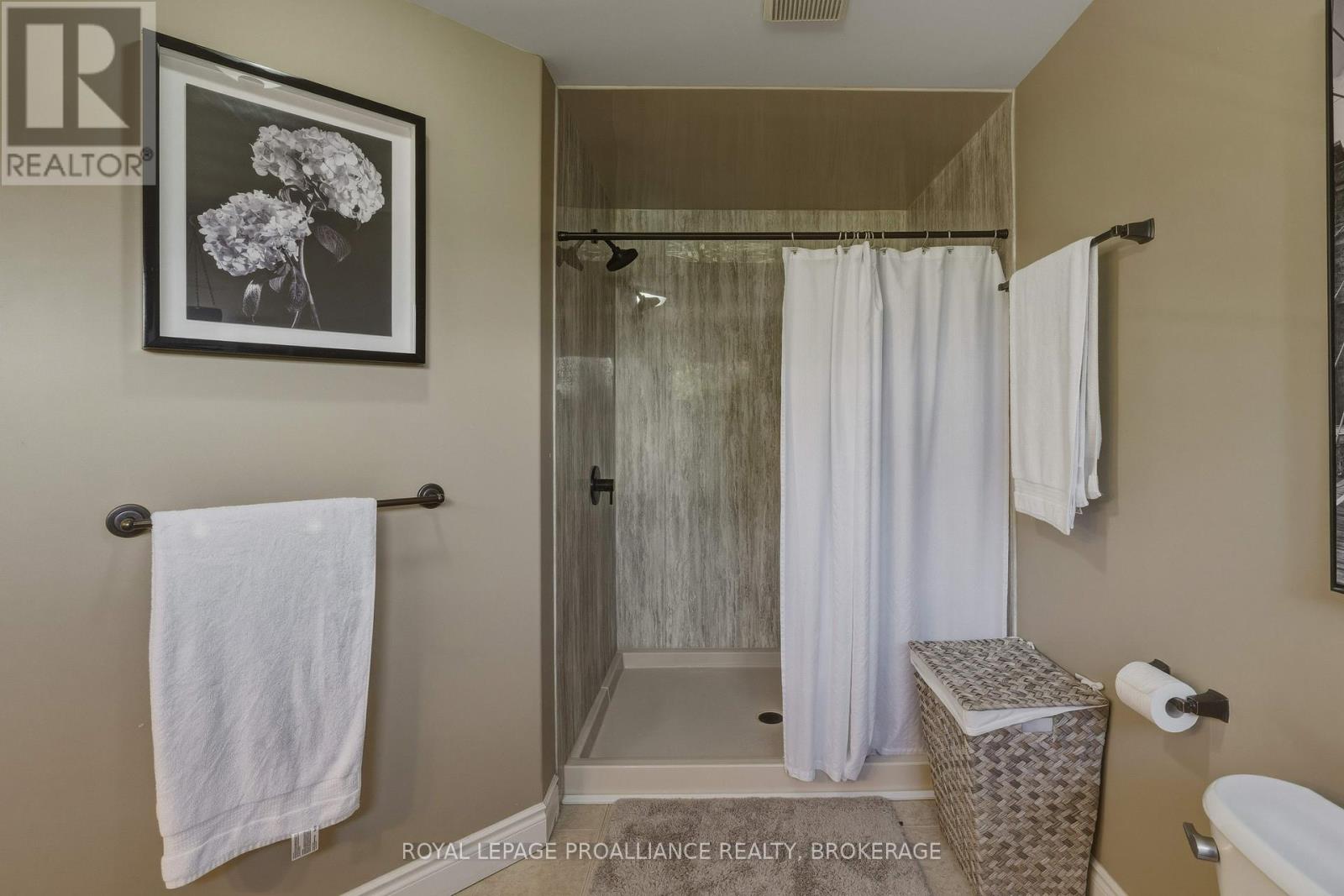 92 WINDERMERE BOULEVARD - 31