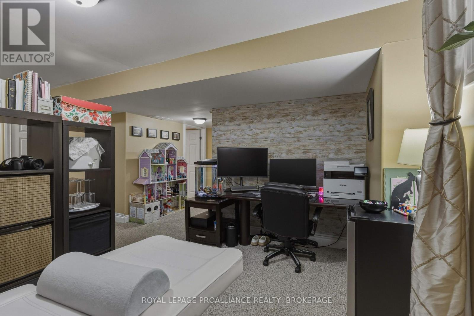 92 WINDERMERE BOULEVARD - 37