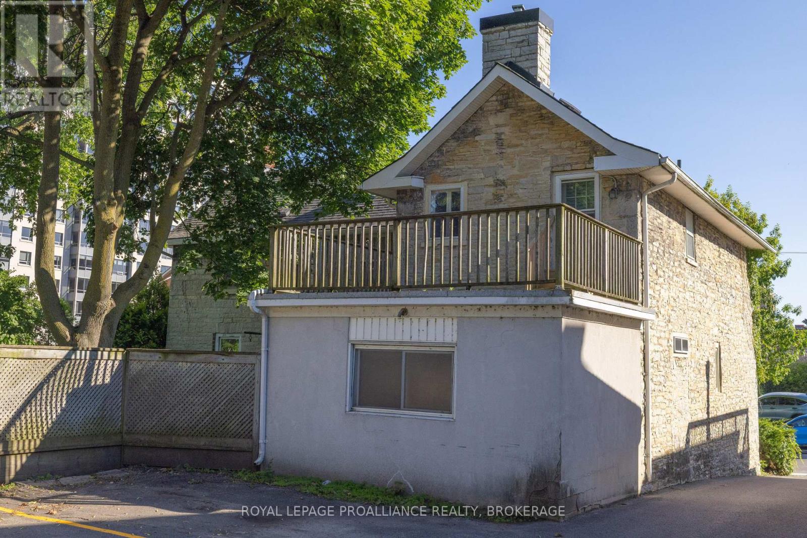 23 EARL STREET - 42