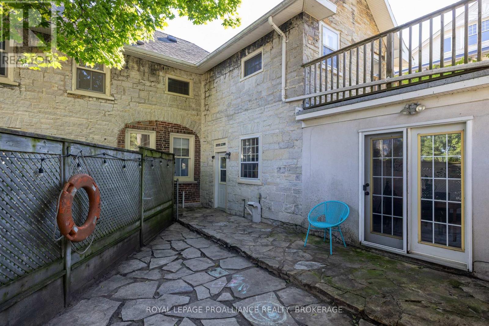 23 EARL STREET - 45