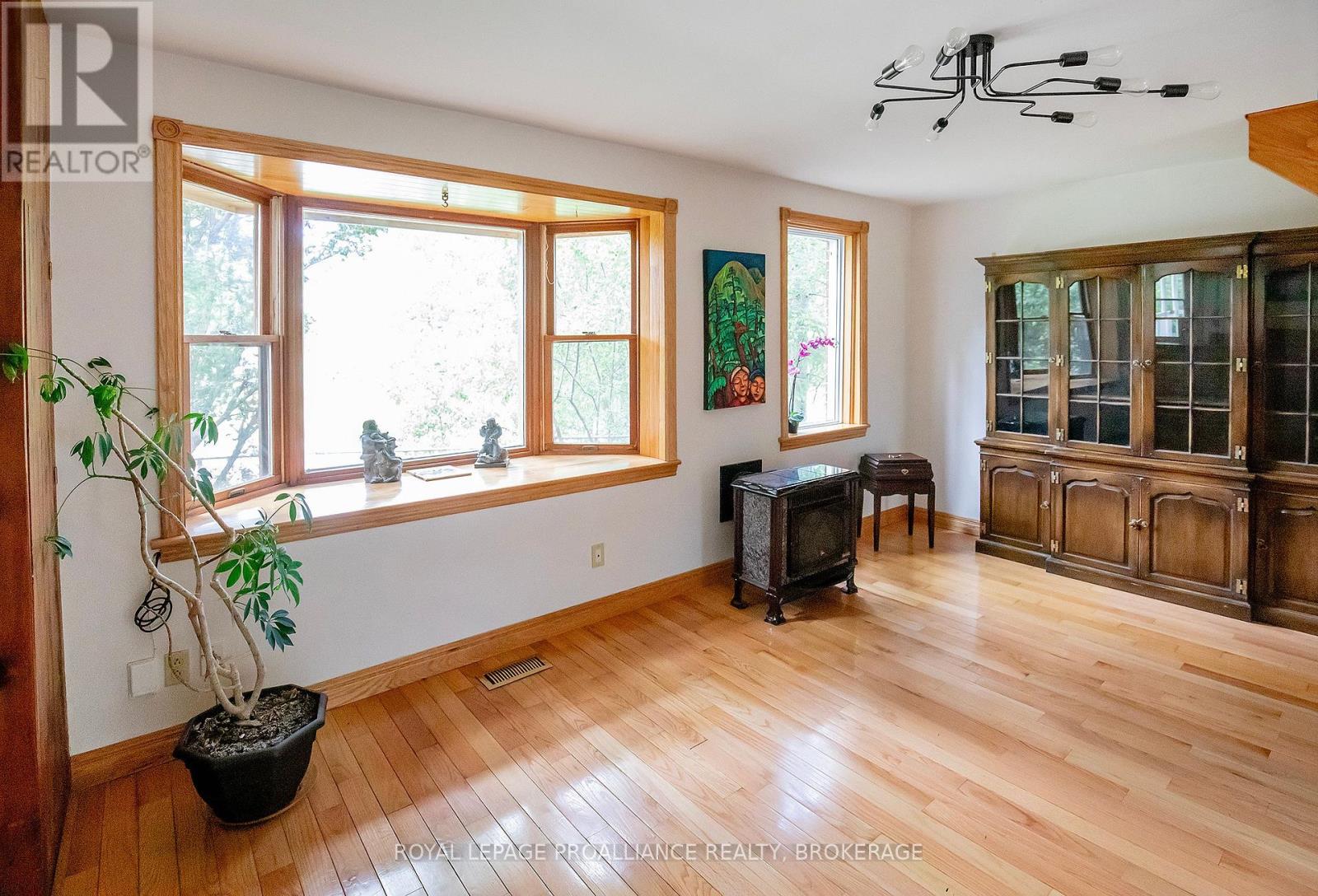 2345 HUGHES ROAD - 11