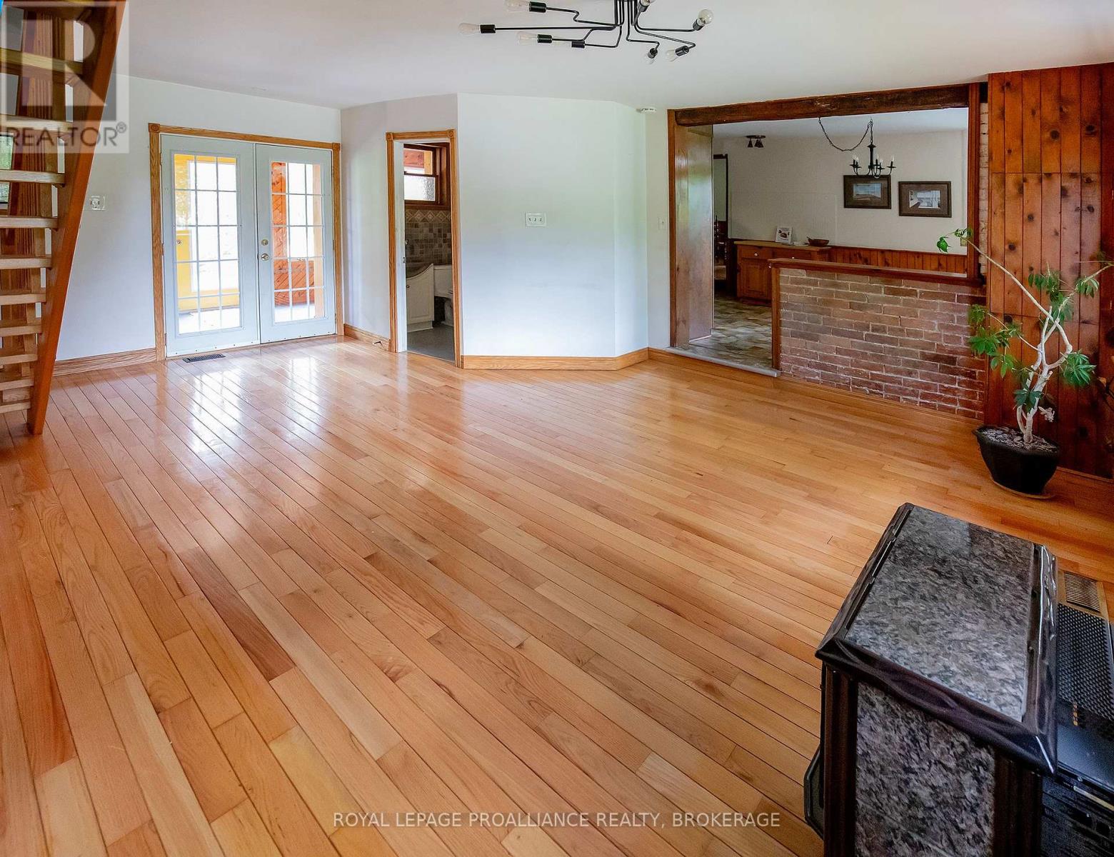2345 HUGHES ROAD - 12
