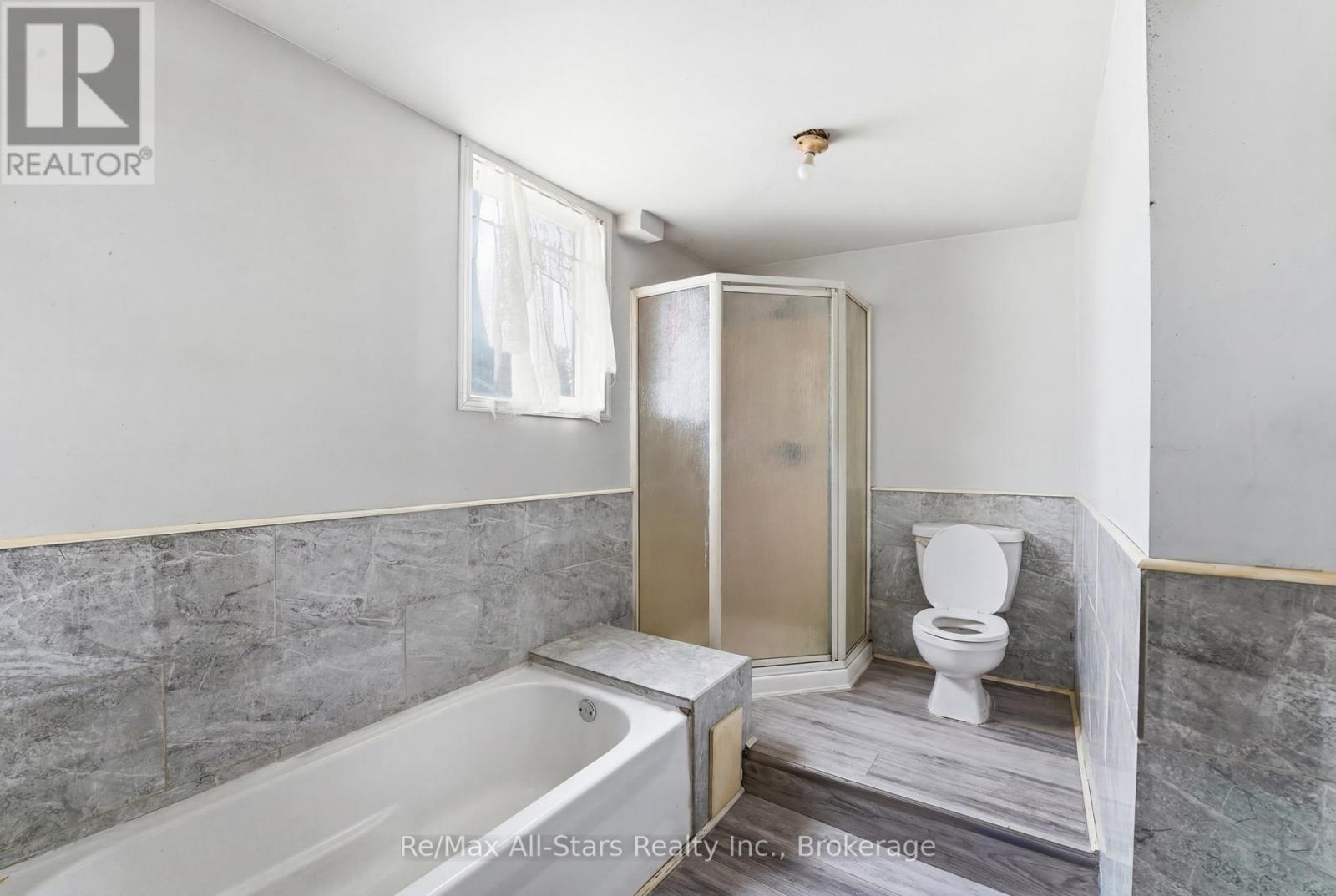 19 CHRISTOPHER STREET - 7