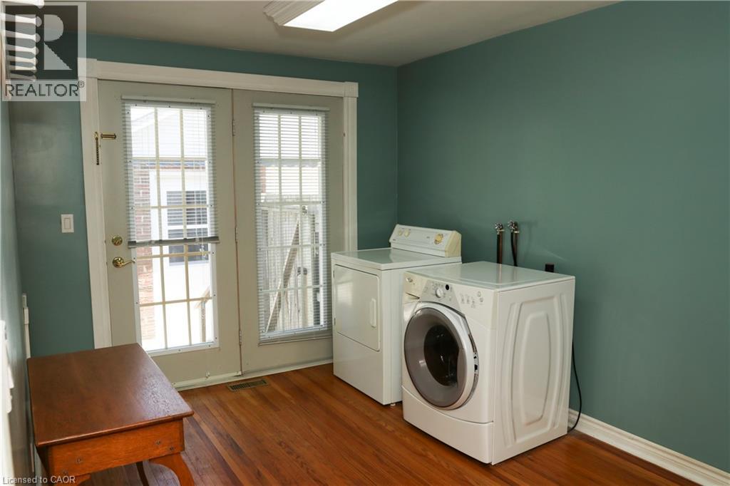 15 RICHARD Avenue - 11