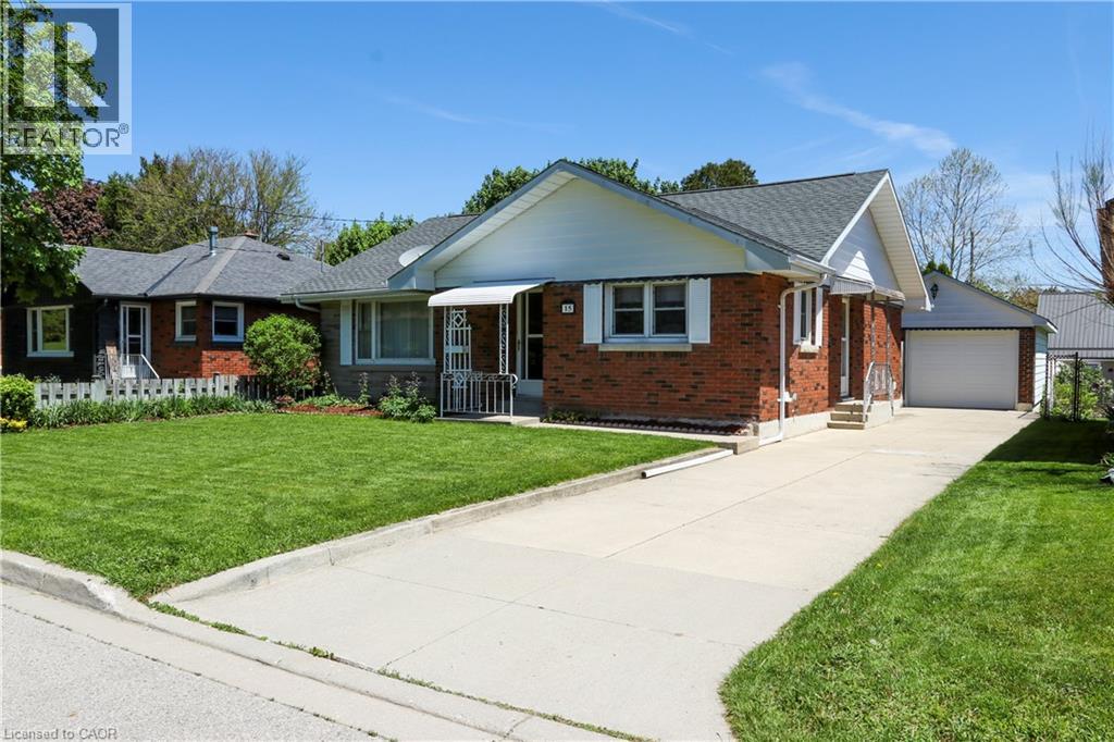 15 RICHARD Avenue - 1