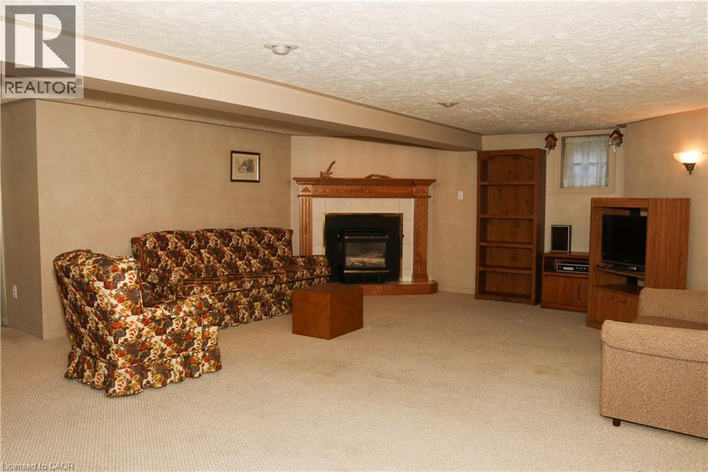15 RICHARD Avenue - 15