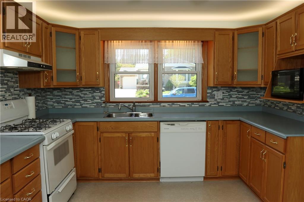 15 RICHARD Avenue - 12