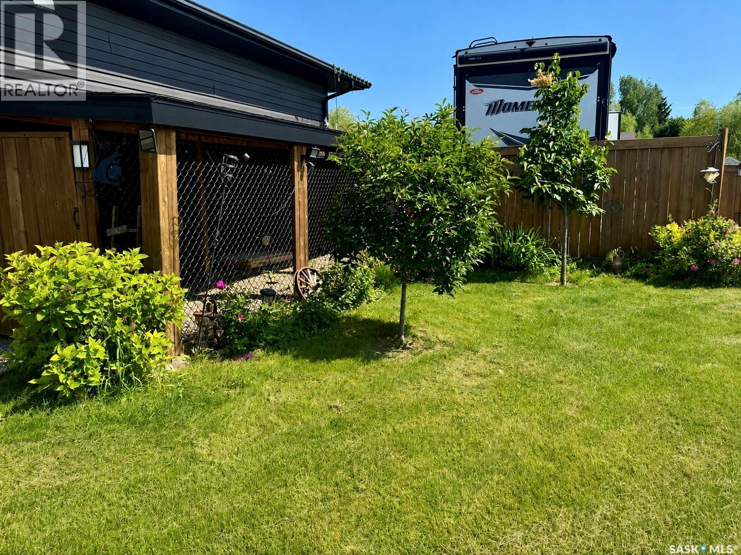 1 Lloyd AVENUE - Image 42