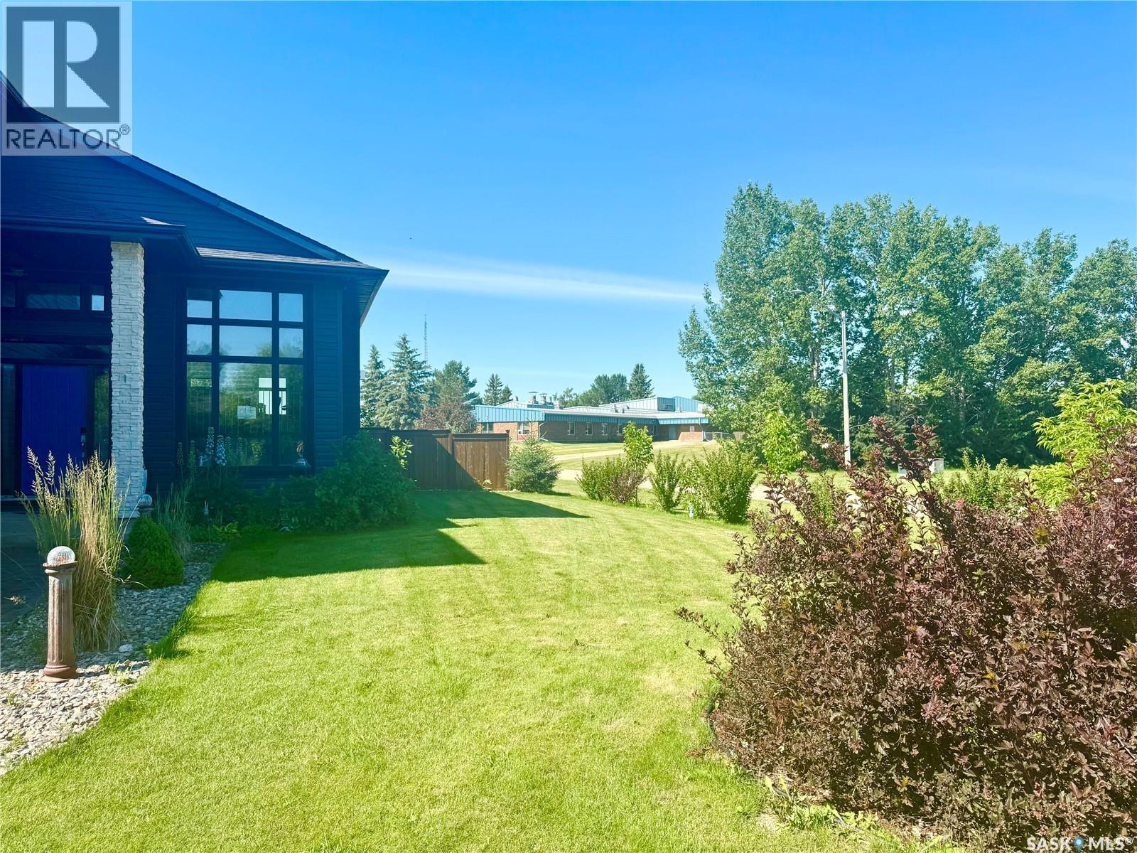 1 Lloyd AVENUE - Image 40