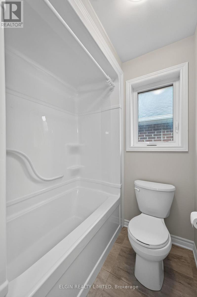 9 ASHBERRY PLACE - 22