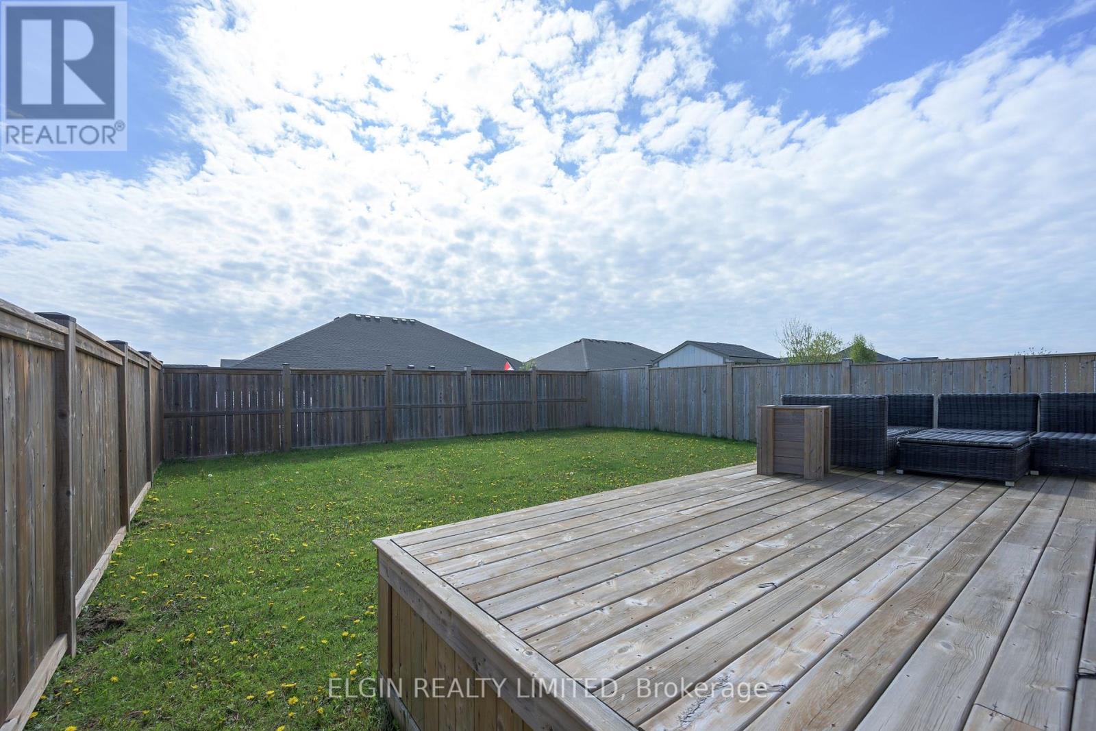 9 ASHBERRY PLACE - 3