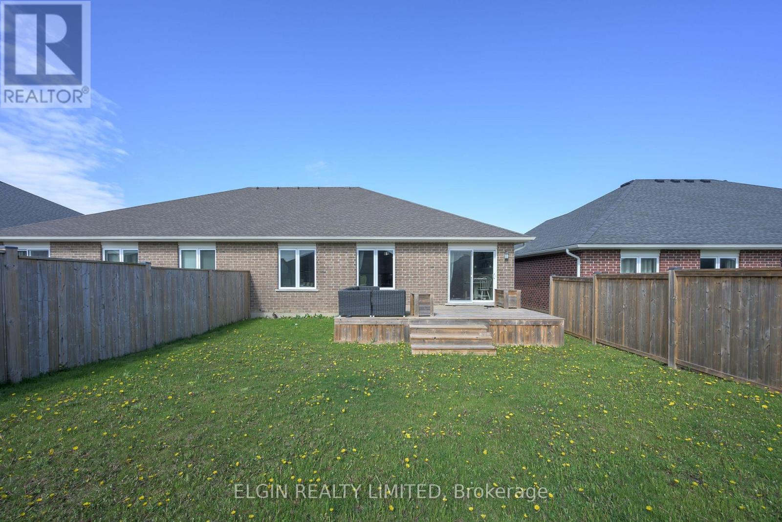 9 ASHBERRY PLACE - 6