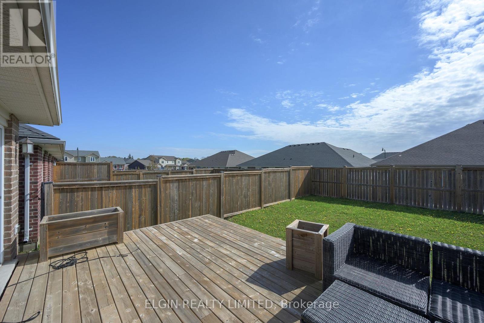 9 ASHBERRY PLACE - 7