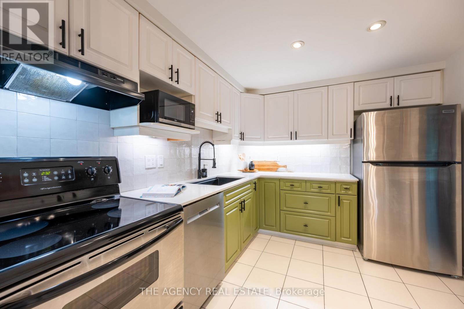 #70 470 WILKINS STREET - 12