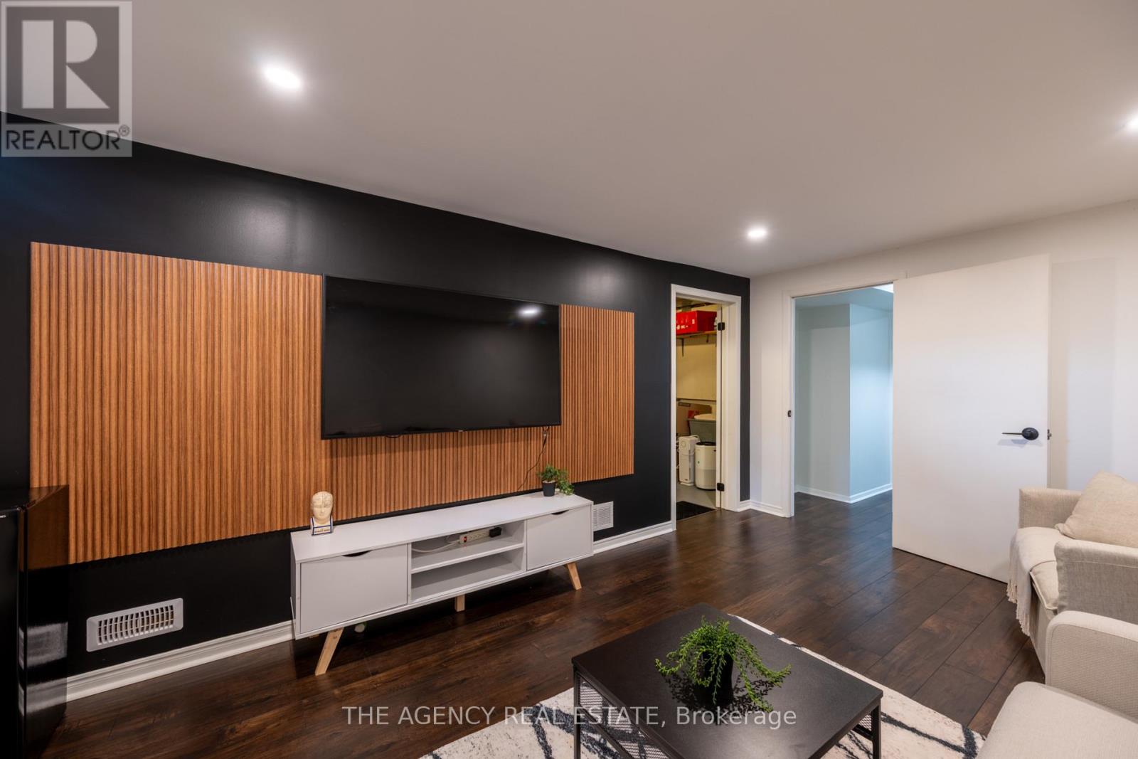 #70 470 WILKINS STREET - 15