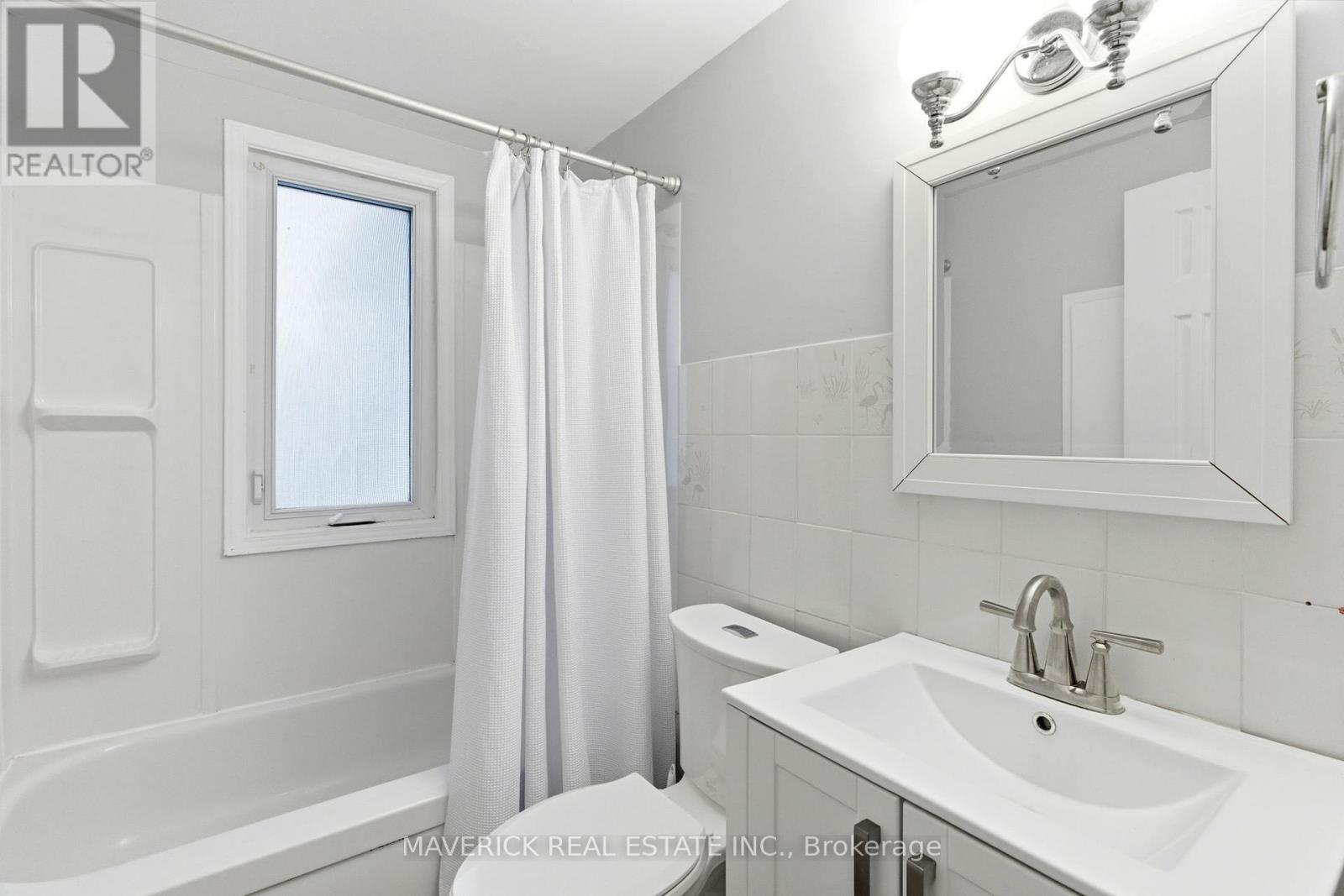 181 PICTON STREET W - 26