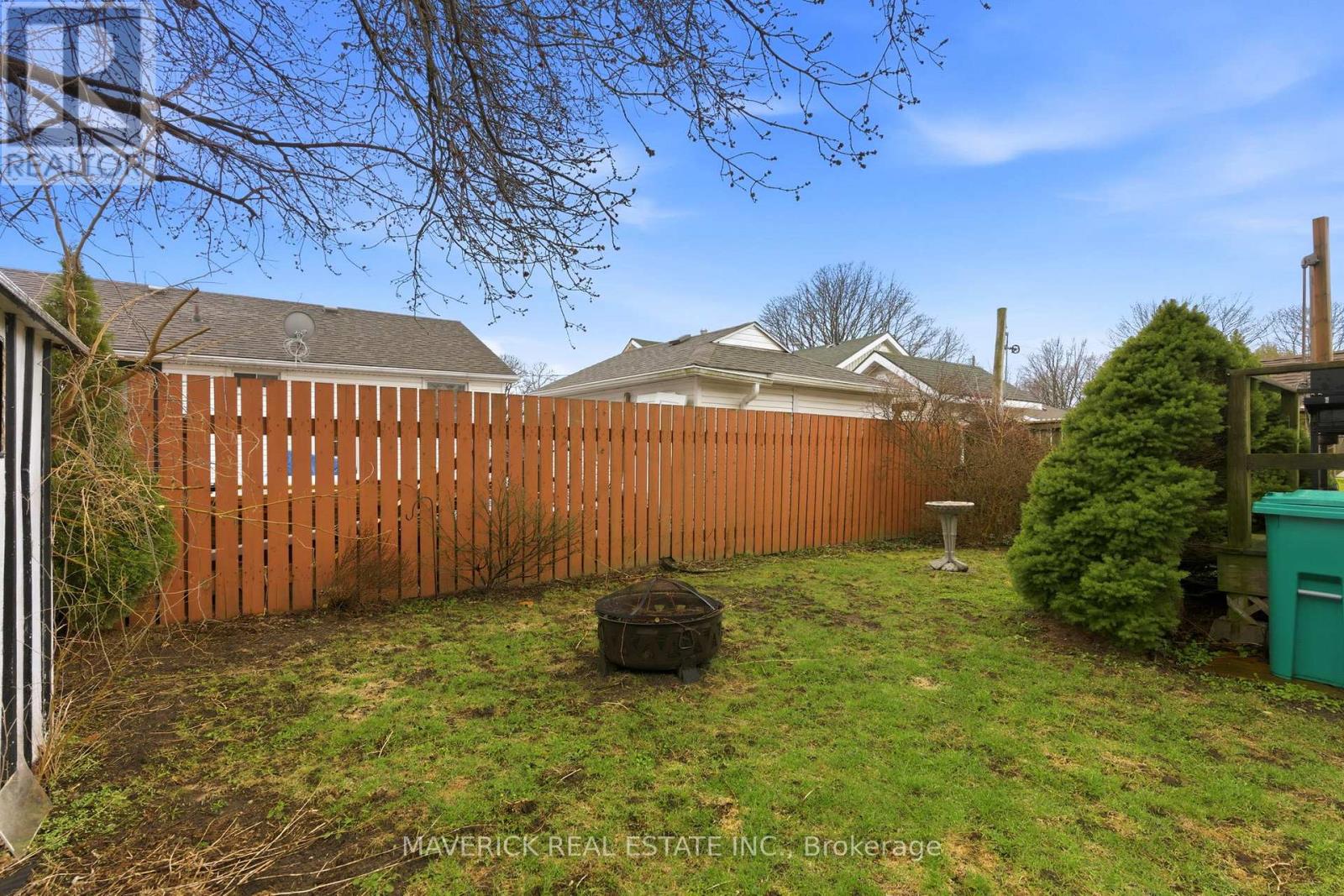 181 PICTON STREET W - 36