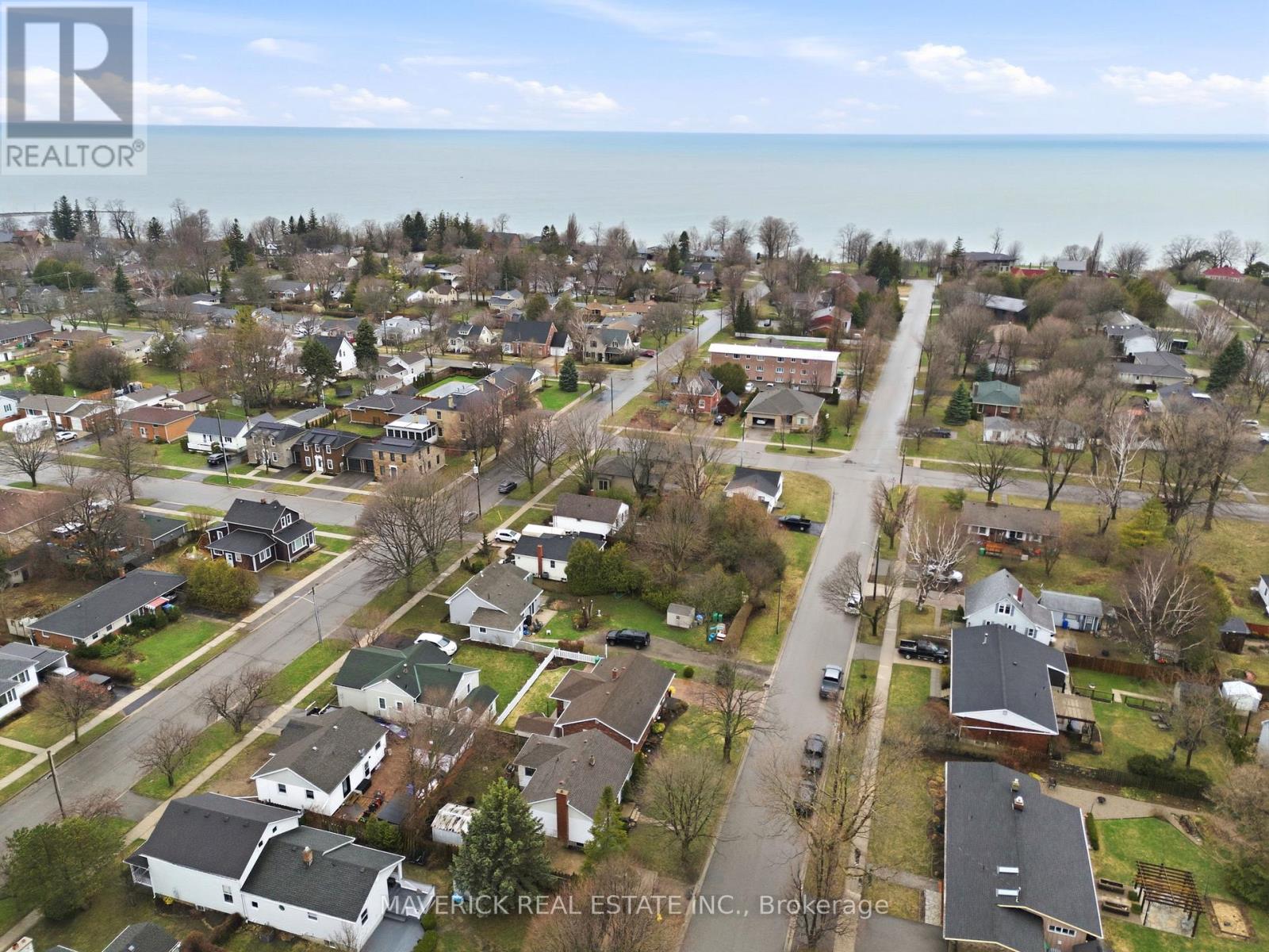 181 PICTON STREET W - 43