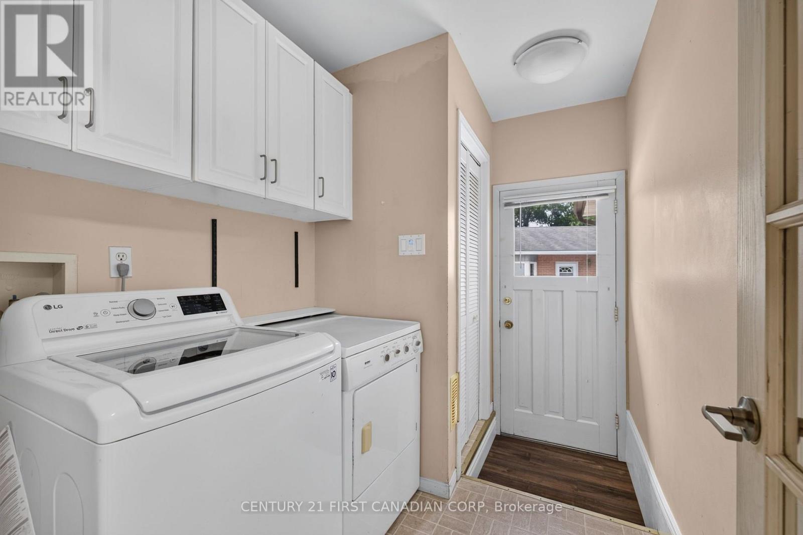11 CORNELL CRESCENT - 10