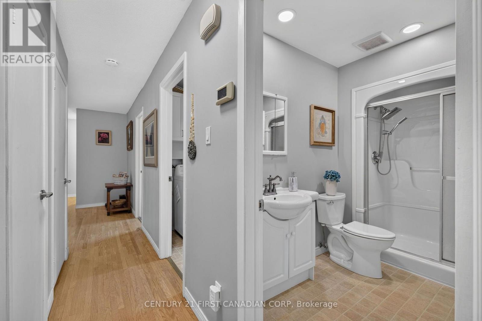 11 CORNELL CRESCENT - 11