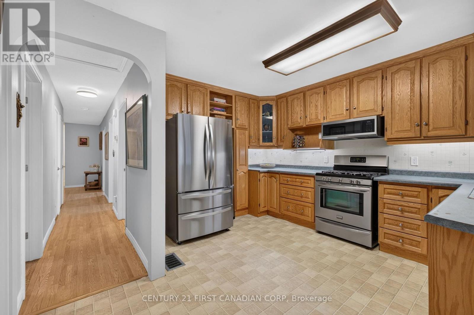 11 CORNELL CRESCENT - 13
