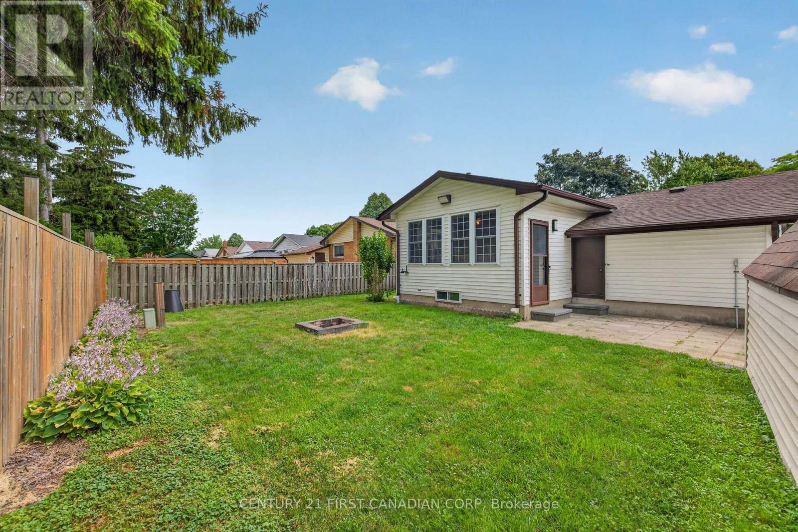11 CORNELL CRESCENT - 22