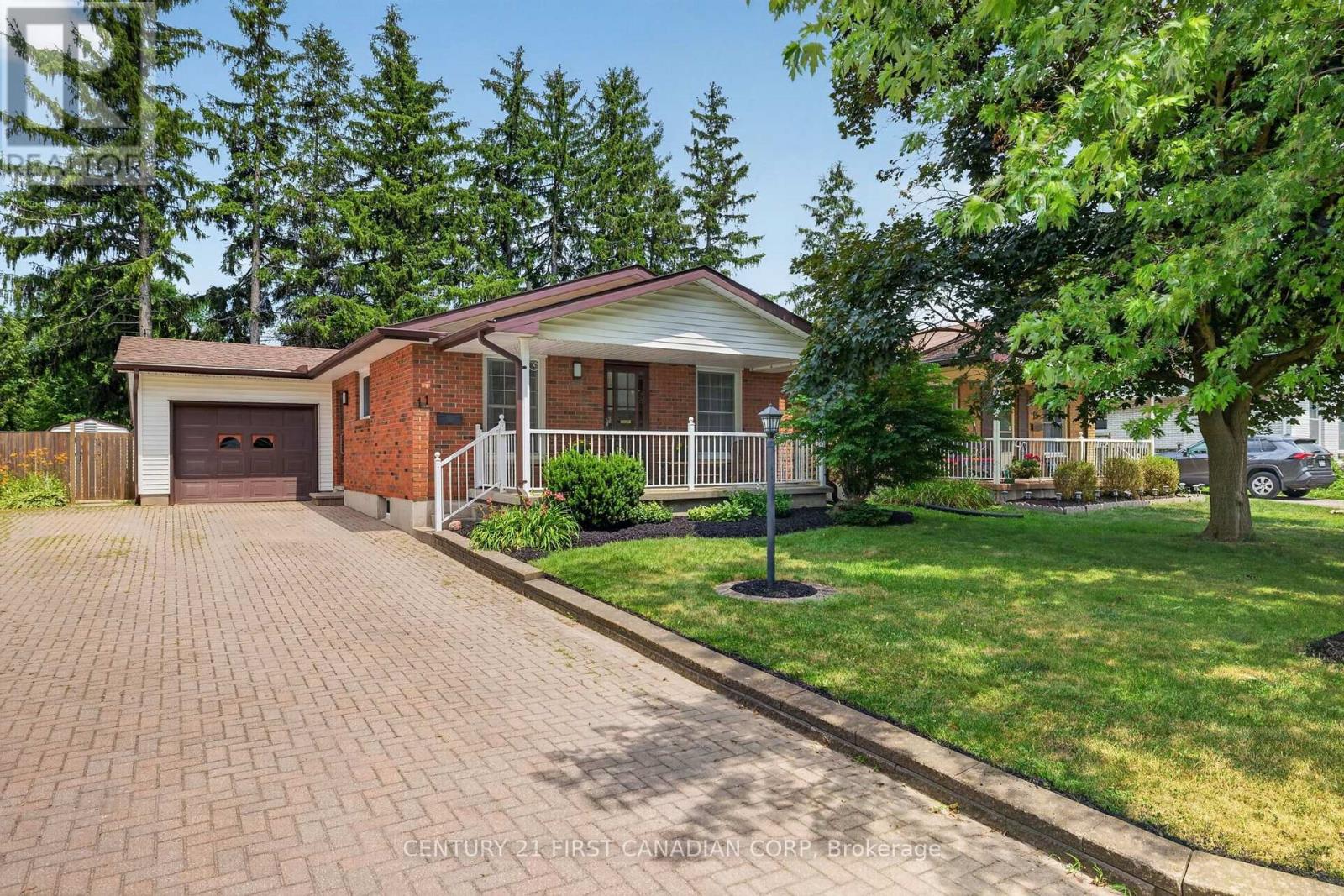 11 CORNELL CRESCENT - 28