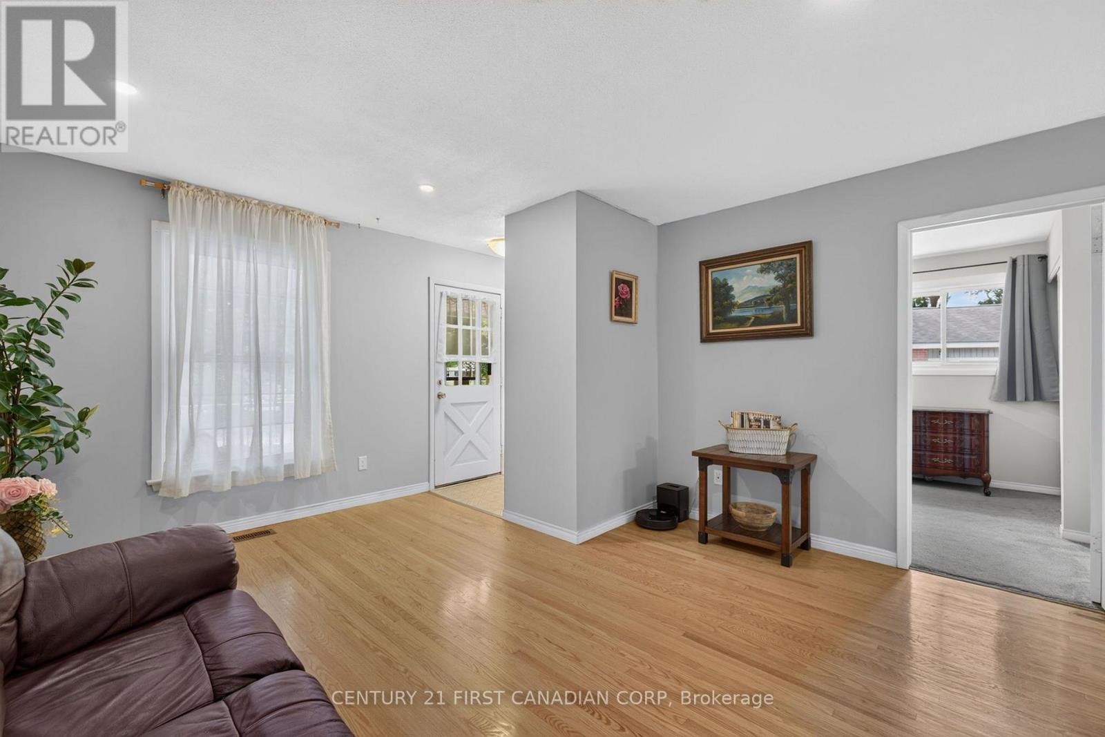 11 CORNELL CRESCENT - 5