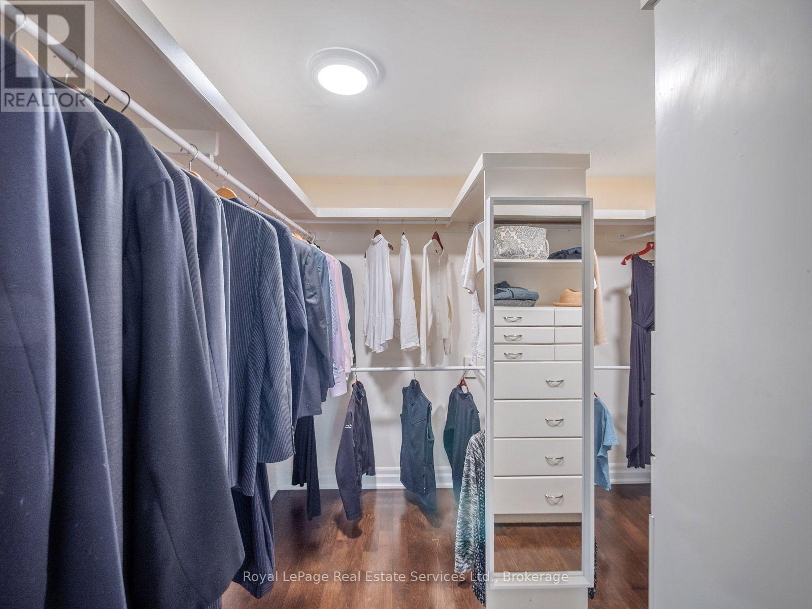 2160 AINTREE TERRACE - Image 21