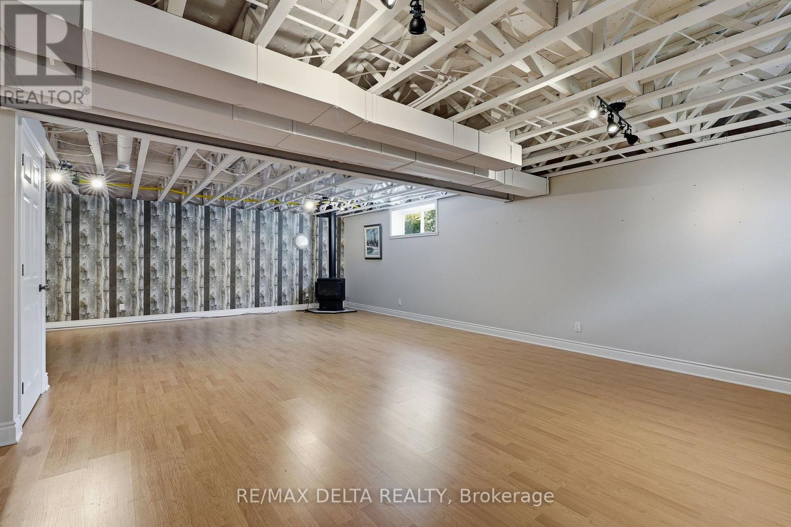 131 CALEDONIA ROAD - 23