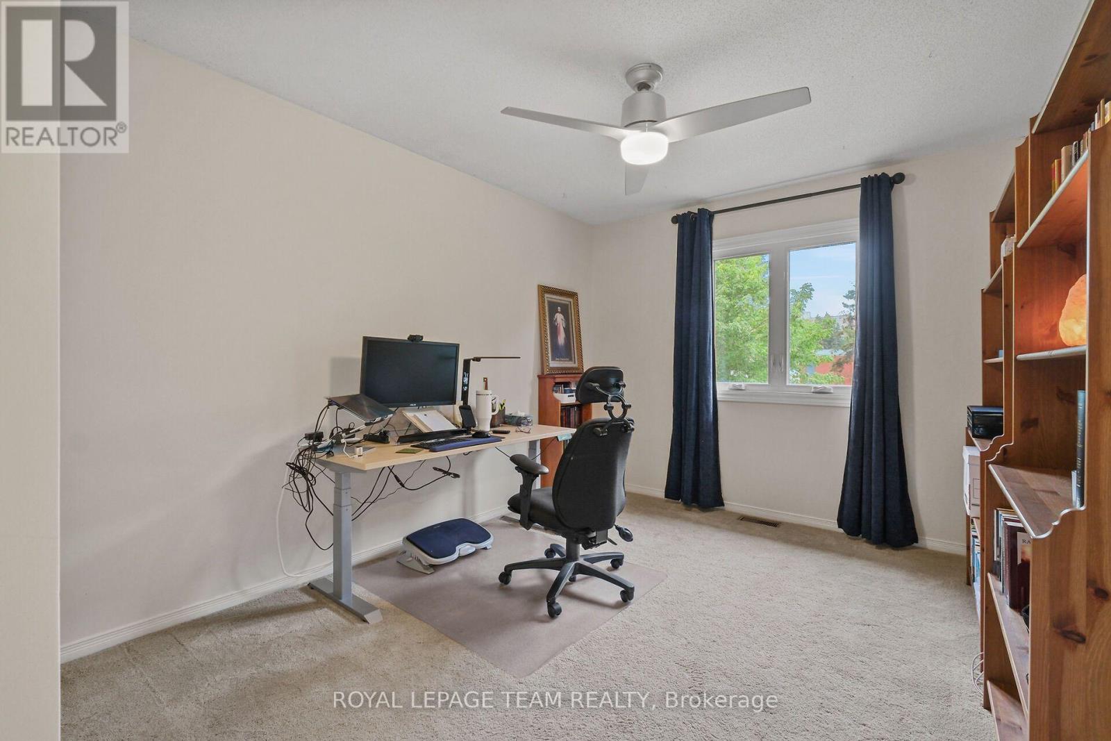 70 COLLEGE CIRCLE - 32