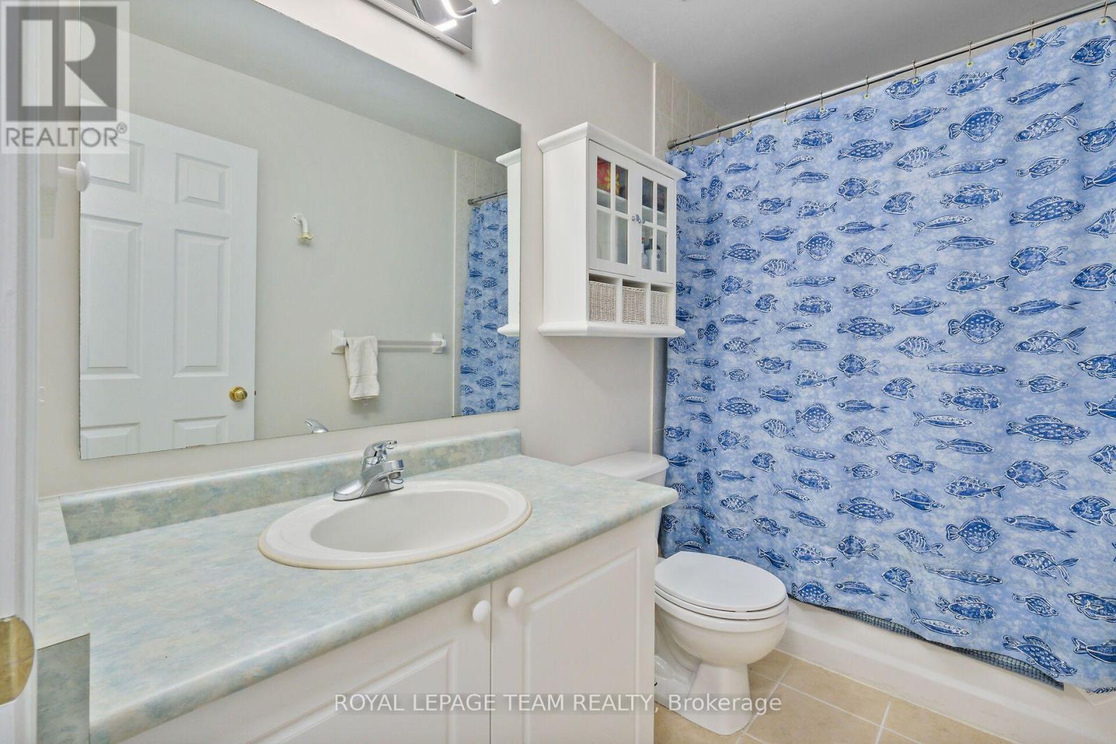 70 COLLEGE CIRCLE - 36