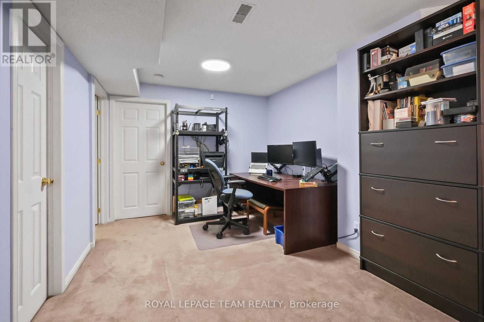 70 COLLEGE CIRCLE - 38