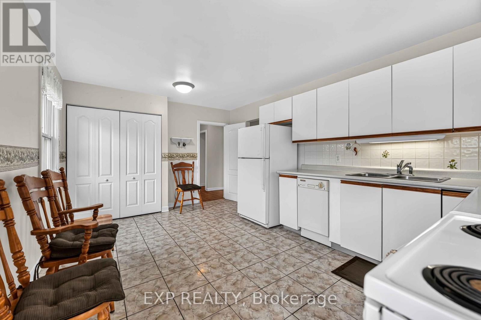 1613 QUEENSDALE AVENUE, Ottawa. Luxury613. By Peter Sagos - Image 10