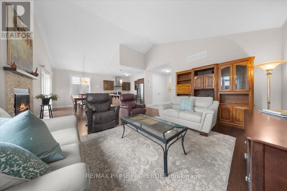 817 PLATINUM STREET - Image 19