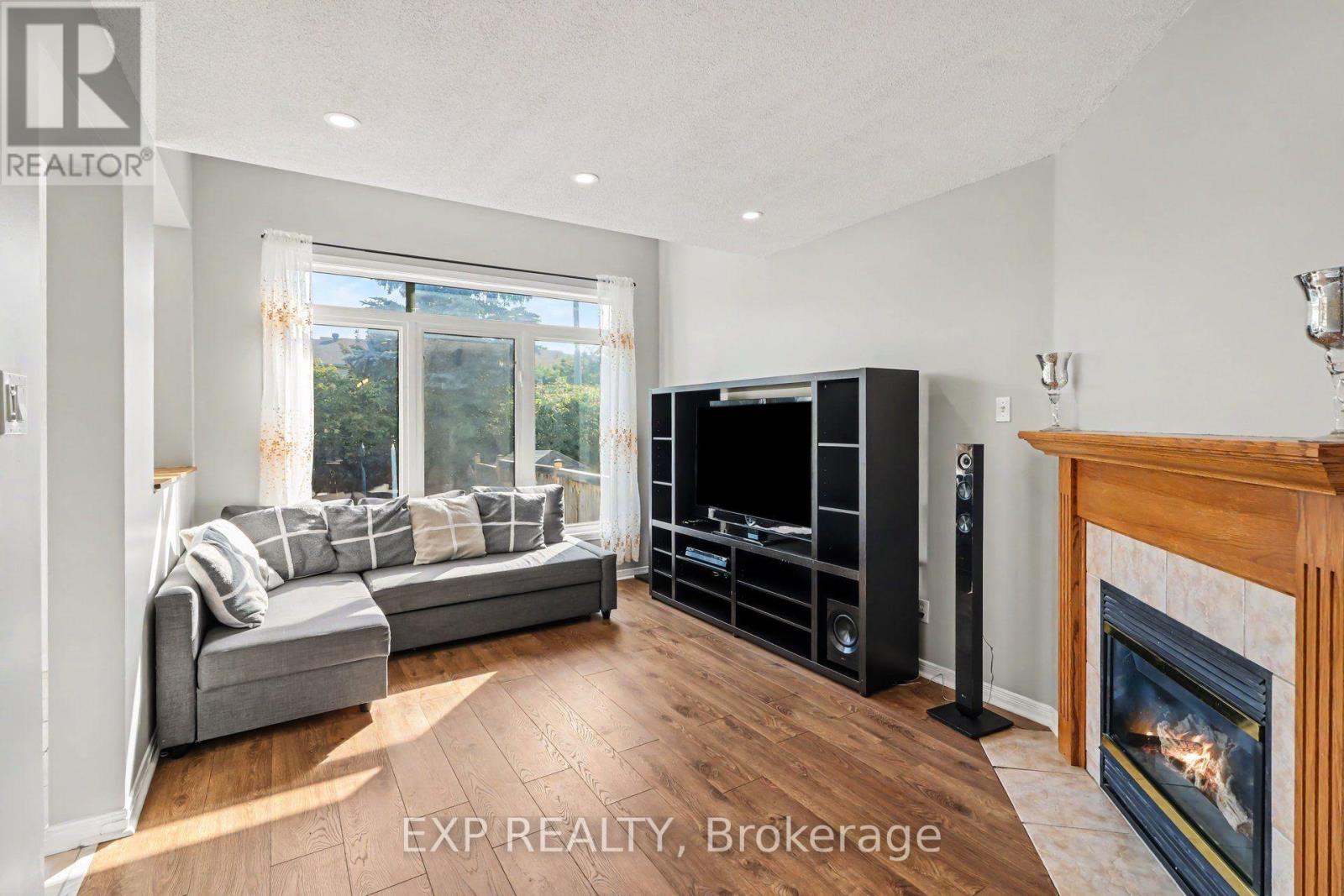 203 DUNTROON CIRCLE, Ottawa. Luxury613. By Peter Sagos - Image 16