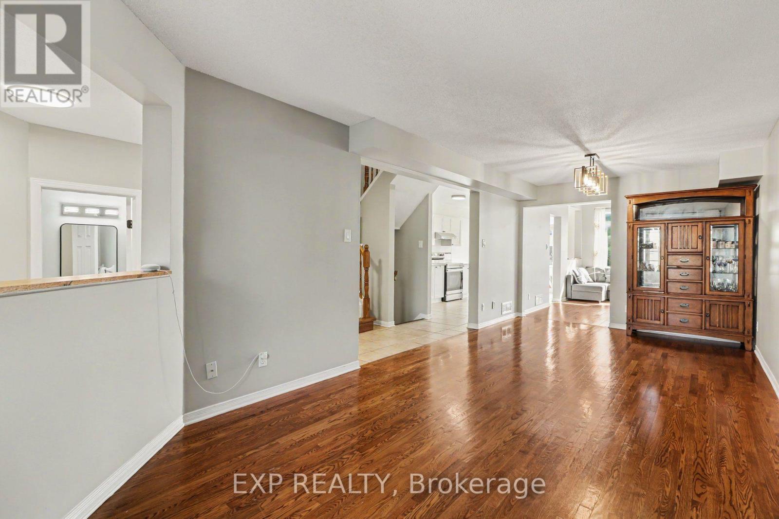 3 Bedroom for Sale in Ottawa – 203 DUNTROON CIRCLE – By Peter Sagos - Image 9