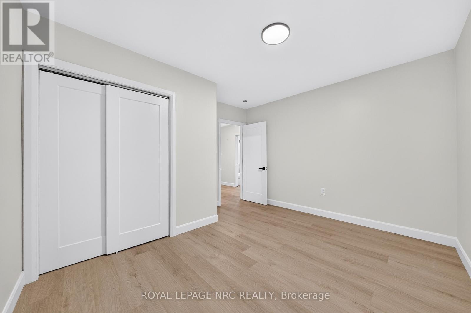 70 RICHMOND STREET - 24