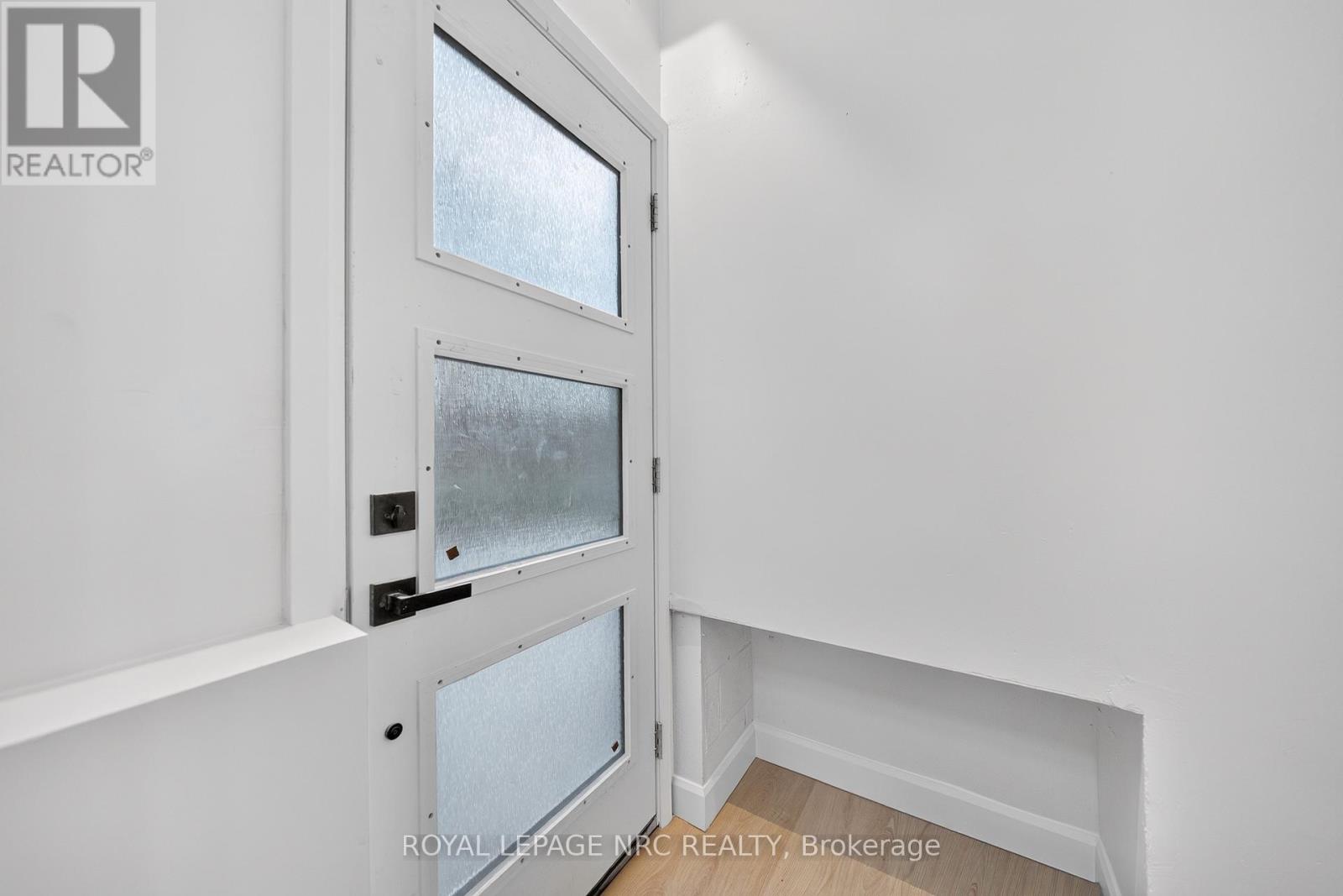 70 RICHMOND STREET - 28