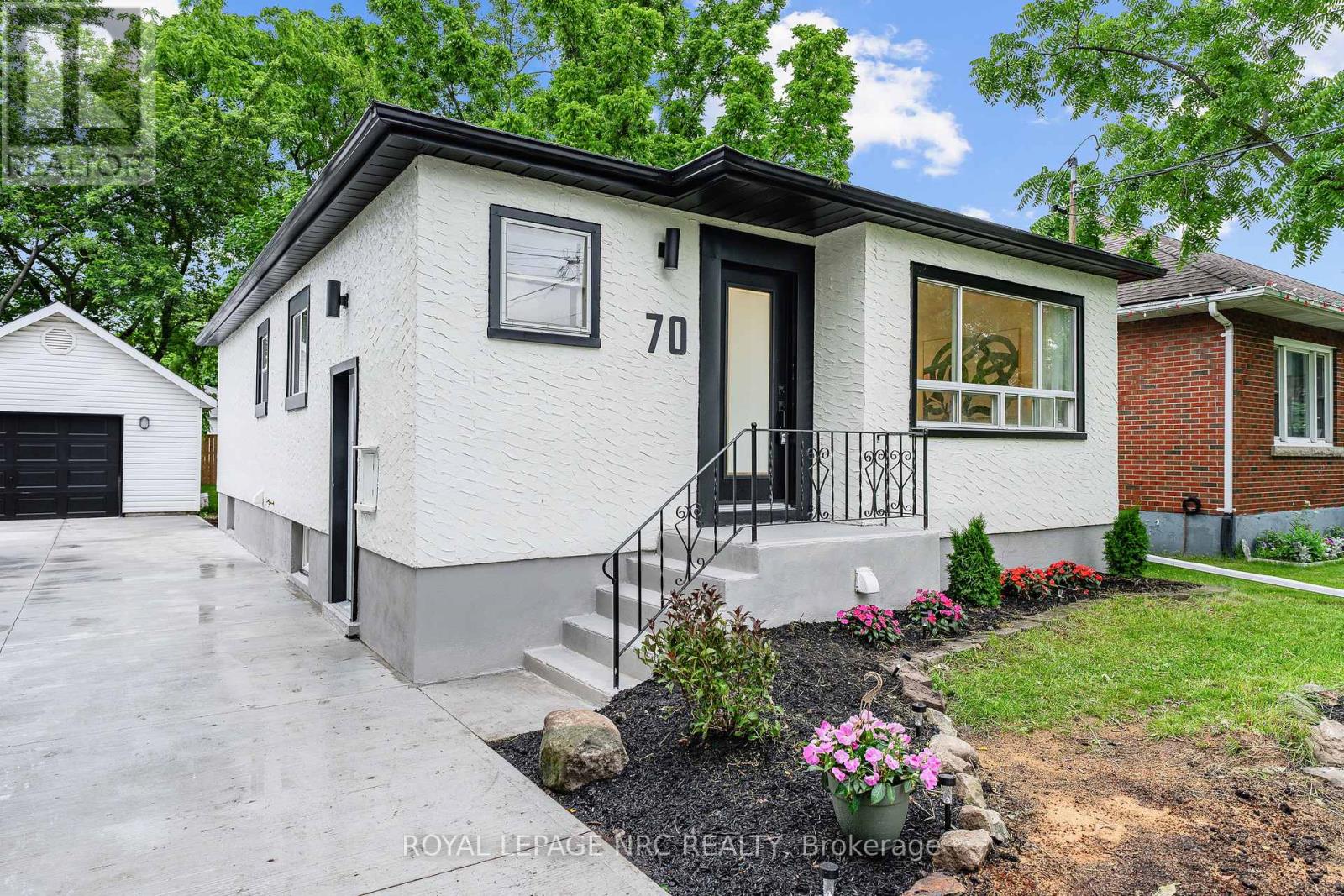 70 RICHMOND STREET - 3