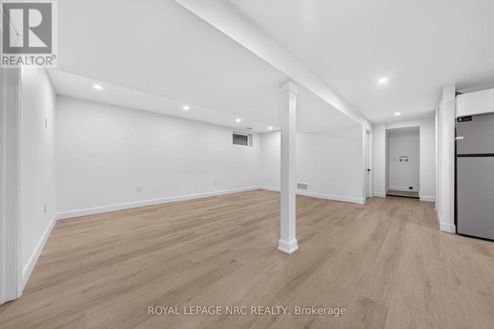 70 RICHMOND STREET - 31