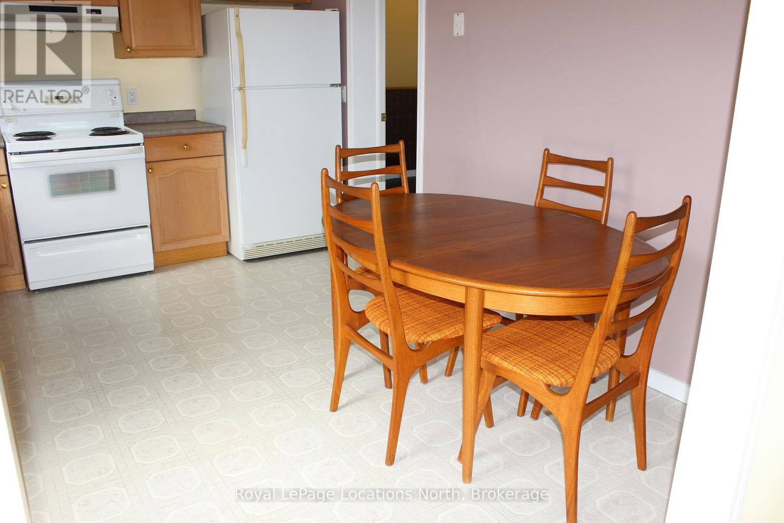 4 ST JAMES PLACE - 15