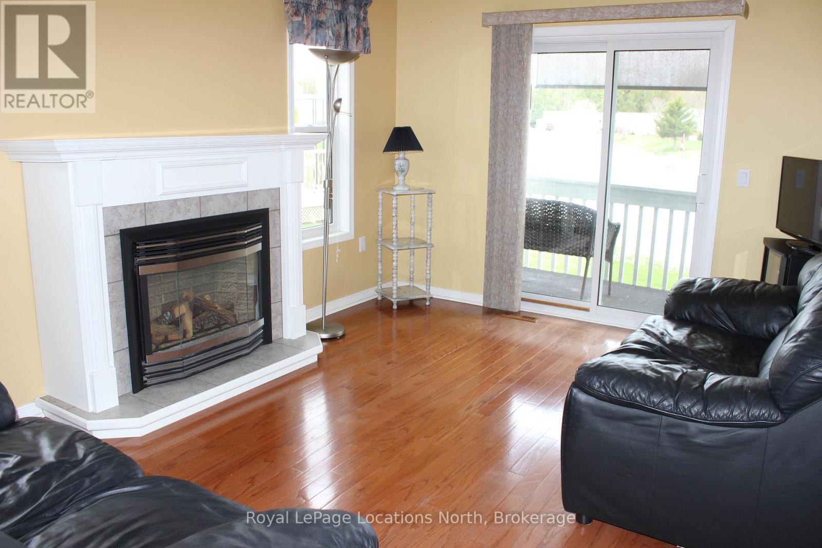 4 ST JAMES PLACE - 10