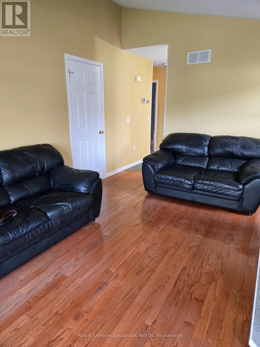 4 ST JAMES PLACE - 11