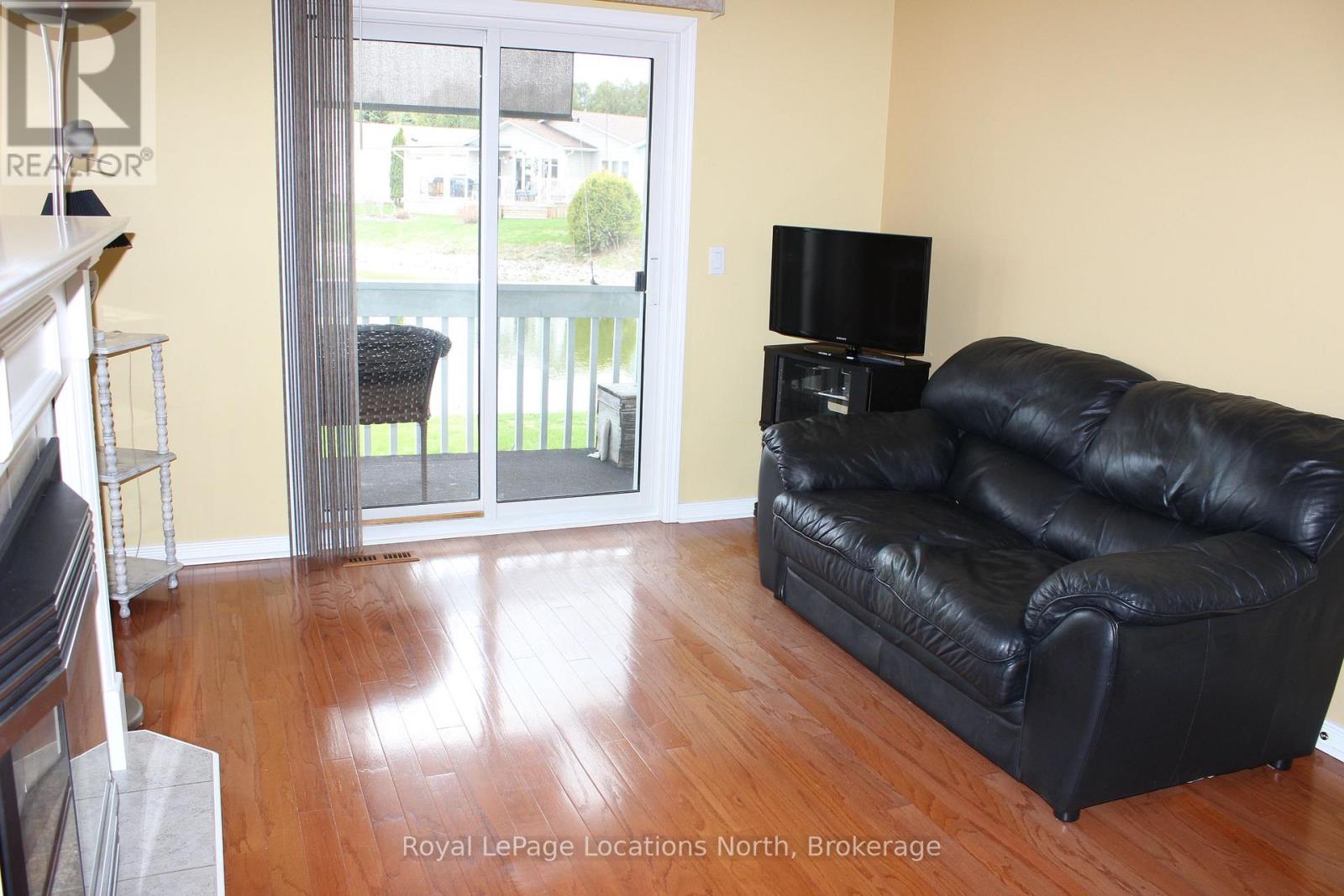 4 ST JAMES PLACE - 9