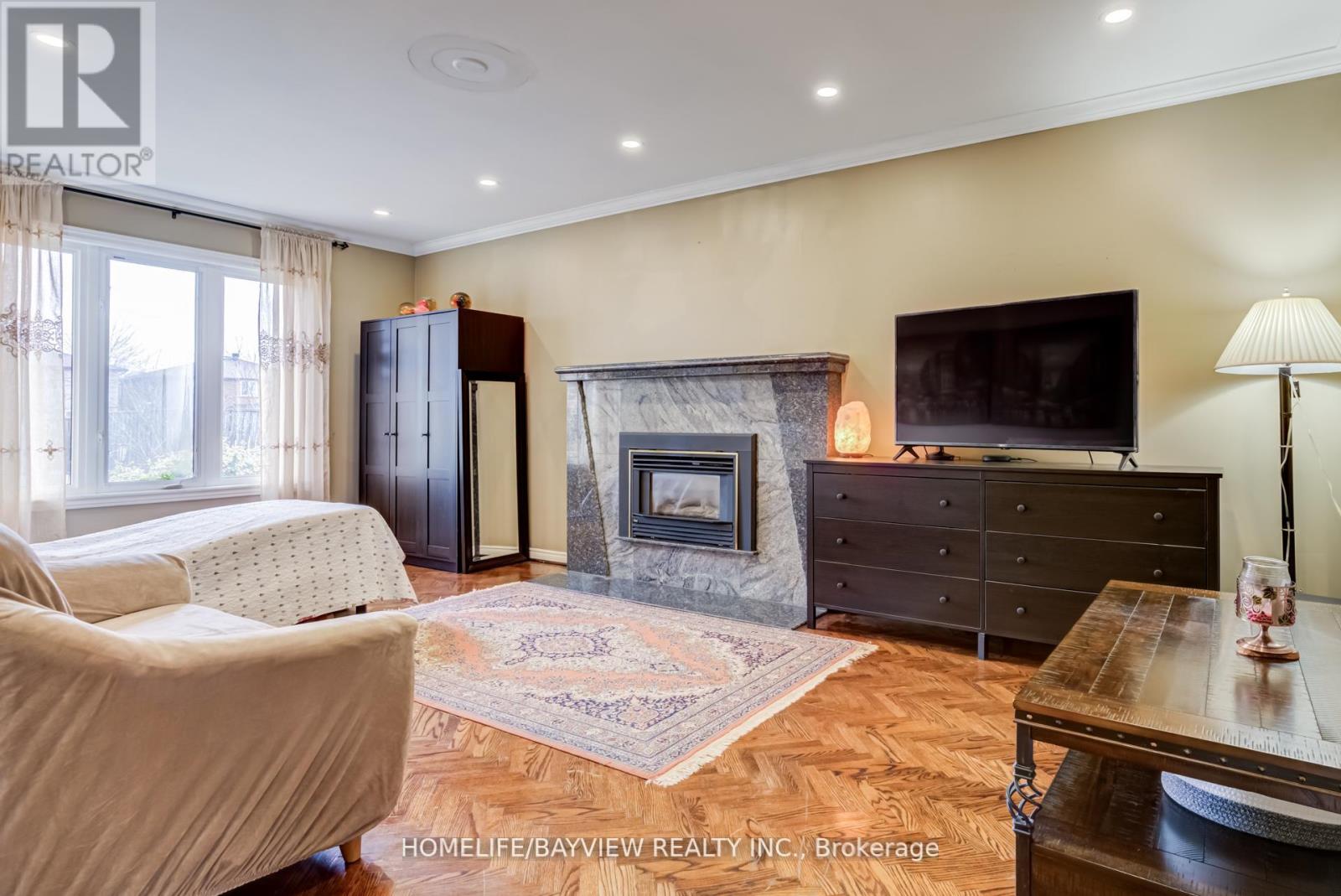 54 AIRDRIE DRIVE - 13
