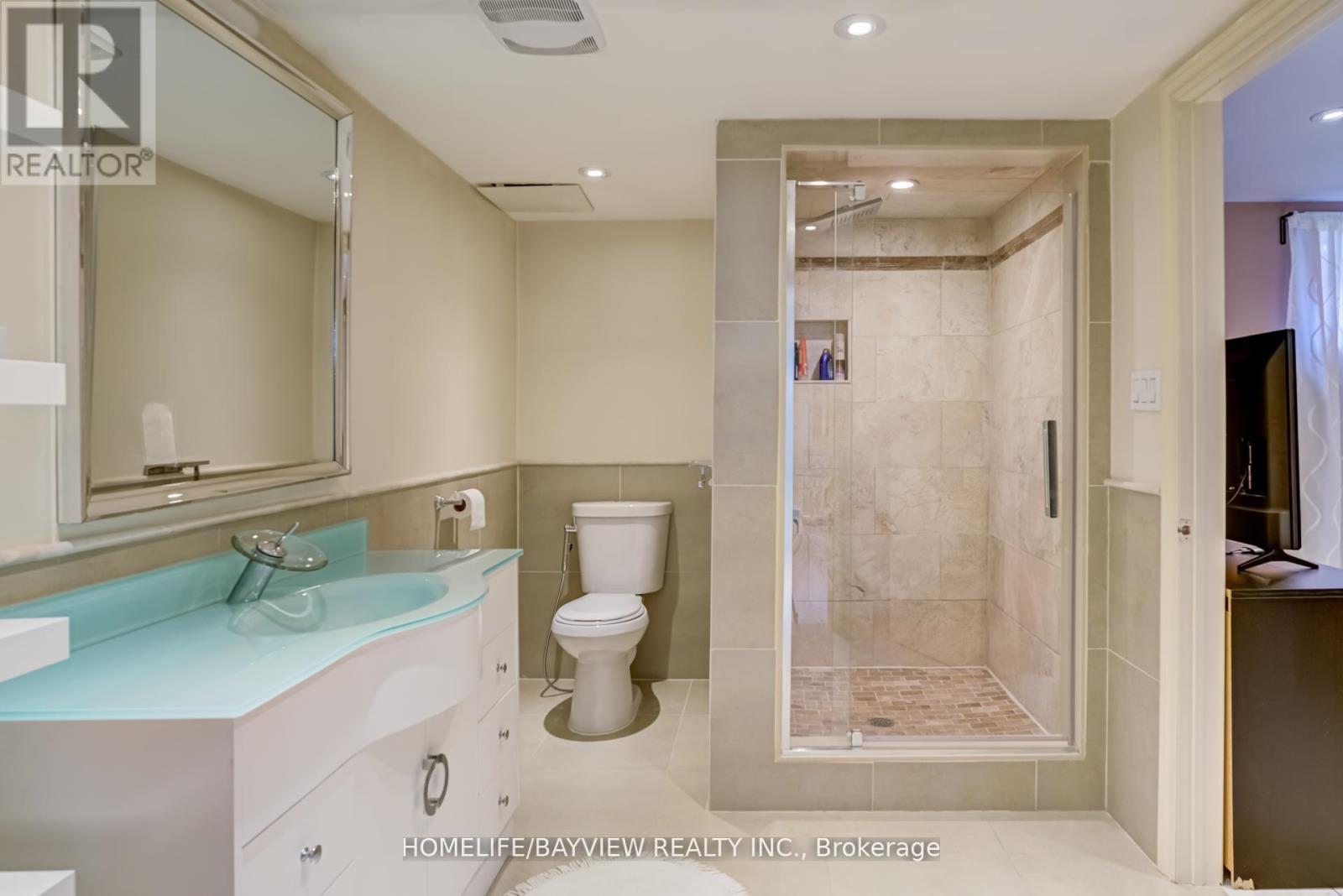 54 AIRDRIE DRIVE - 29